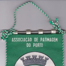 Coleccionismo deportivo: BANDERIN DE LA ASOCIACION DE PATINAJE DE PORTO - HOCHEY. Lote 65489502