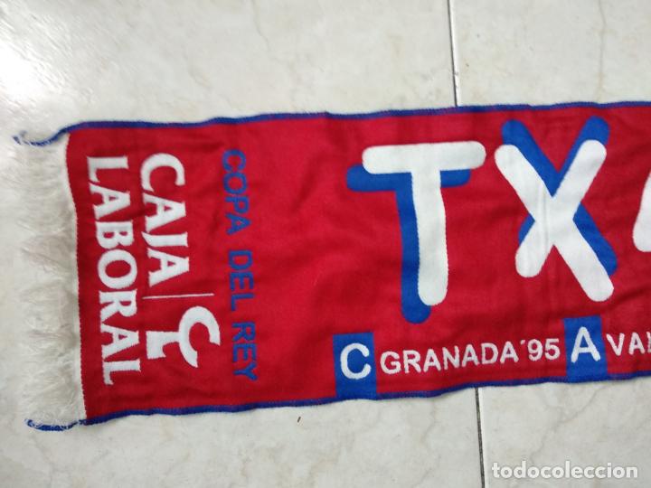 Coleccionismo deportivo: Bufanda txapeldun copa del rey bal&oacute;ncesto - Foto 2