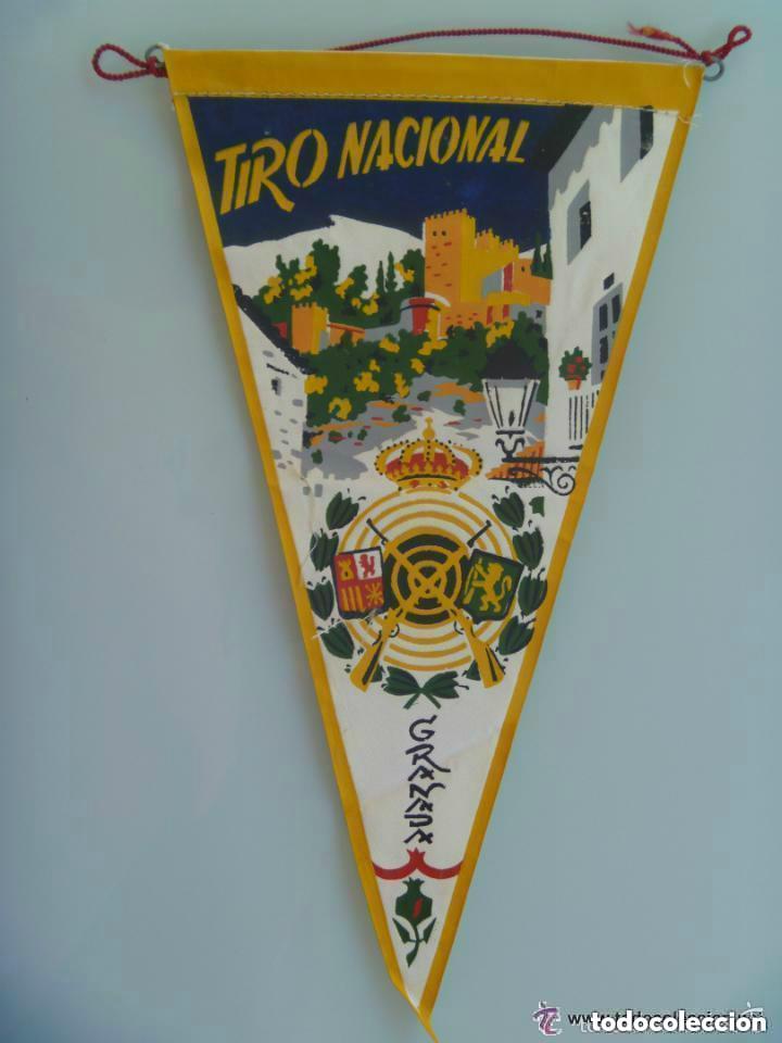 Coleccionismo deportivo: BANDERIN DEL TIRO NACIONAL . GRANADA. - Foto 1