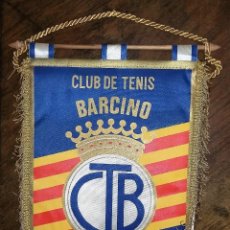 Coleccionismo deportivo: GRAN BANDERIN O BANDEROLA CLUB DE TENIS BARCINO... Lote 181521432