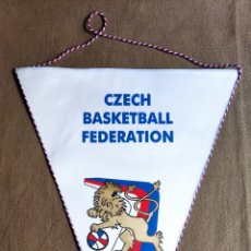 Coleccionismo deportivo: CZECH BASKETBALL FEDERATION PENNANT ČESKÁ BASKETBALOVÁ FEDERACE VLAJEC. Lote 304191543