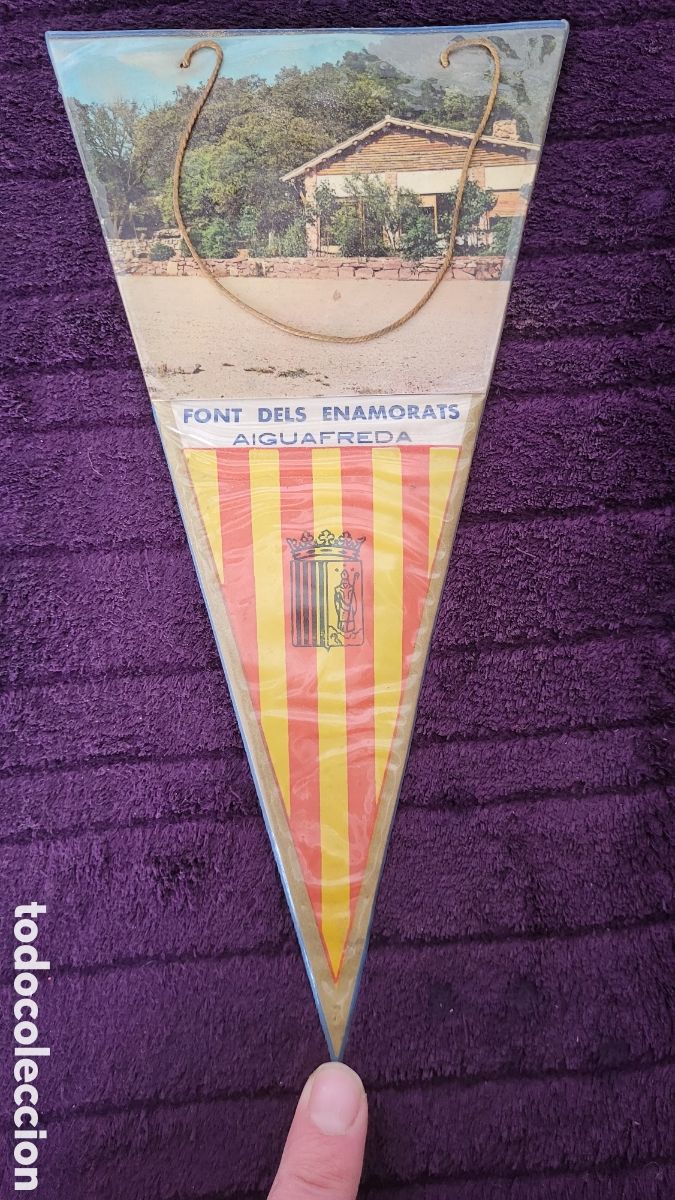 Coleccionismo deportivo: Banderina Font del Enamorats - Foto 1