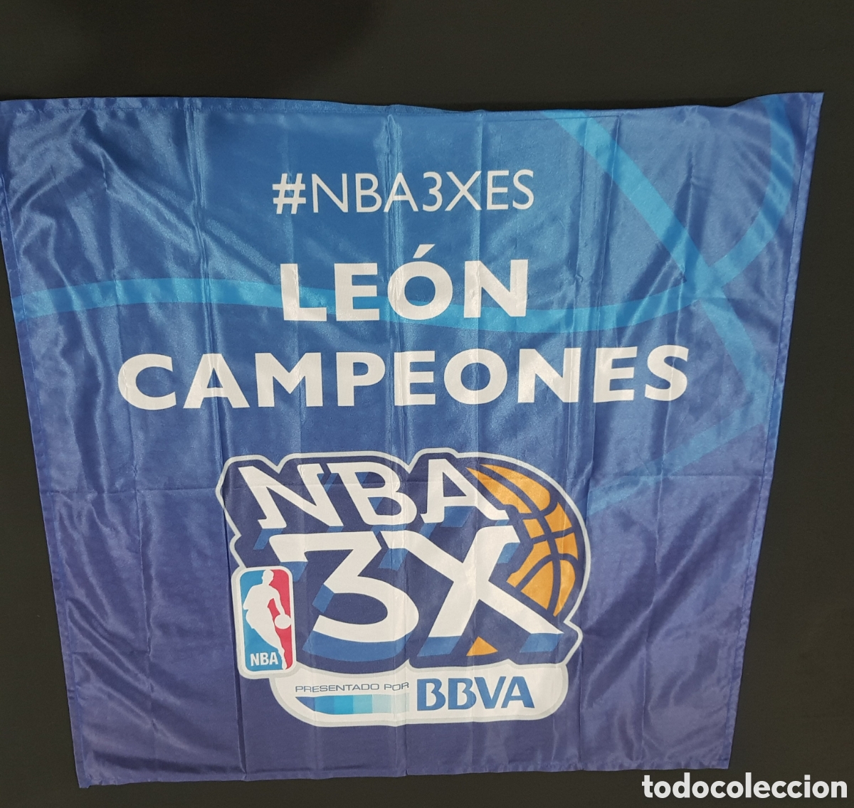 Coleccionismo deportivo: BANDERA NBA 3X ES LE&Oacute;N CAMPEONES BBVA - Foto 1