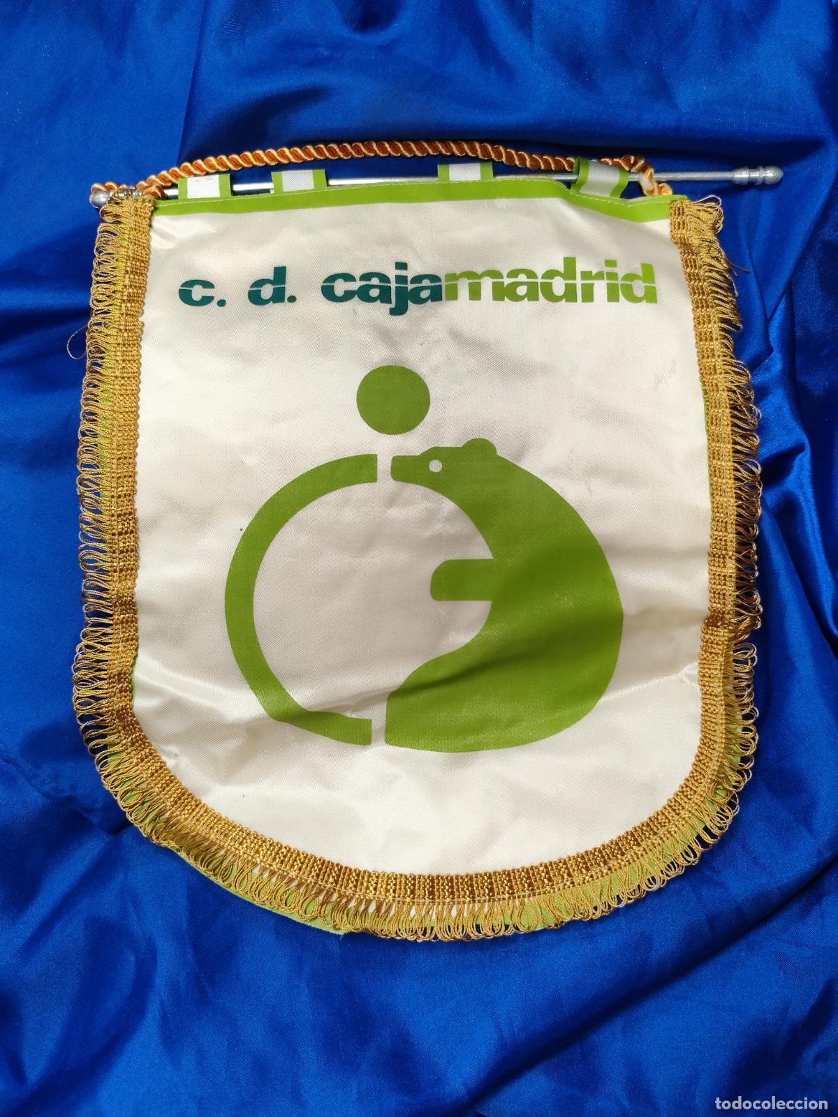 Coleccionismo deportivo: C D CAJAMADRID banderin - Foto 1