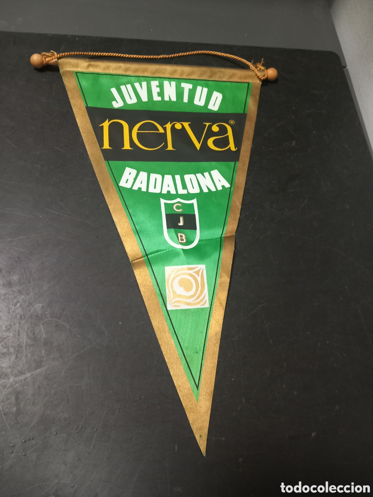 Coleccionismo deportivo: ANTIGUO BANDERIN CLUB JUVENTUD JOVENTUT BADALONA NERVA ORIGINAL A&Ntilde;OS 70