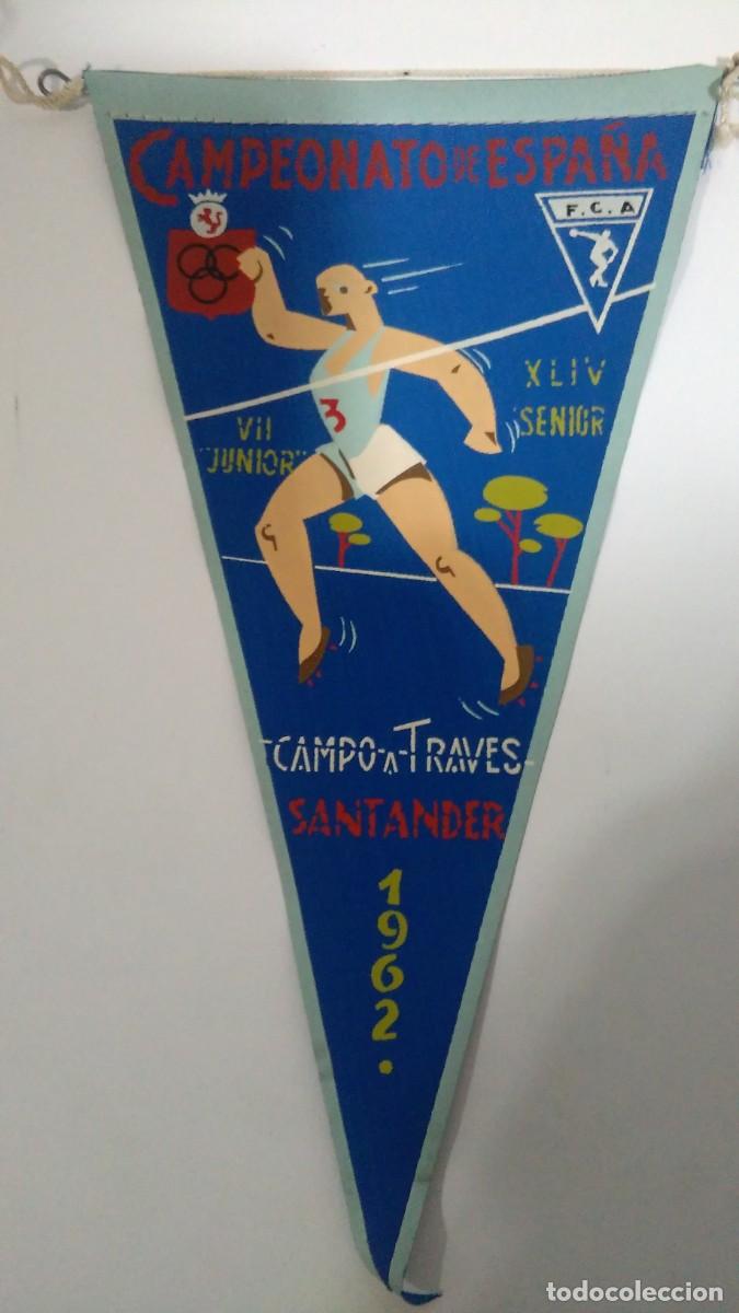 Coleccionismo deportivo: BANDER&Iacute;N CAMPEONATO DE ESPA&Ntilde;A DE CAMPO A TRAV&Eacute;S EN SANT&Aacute;NDER 1962