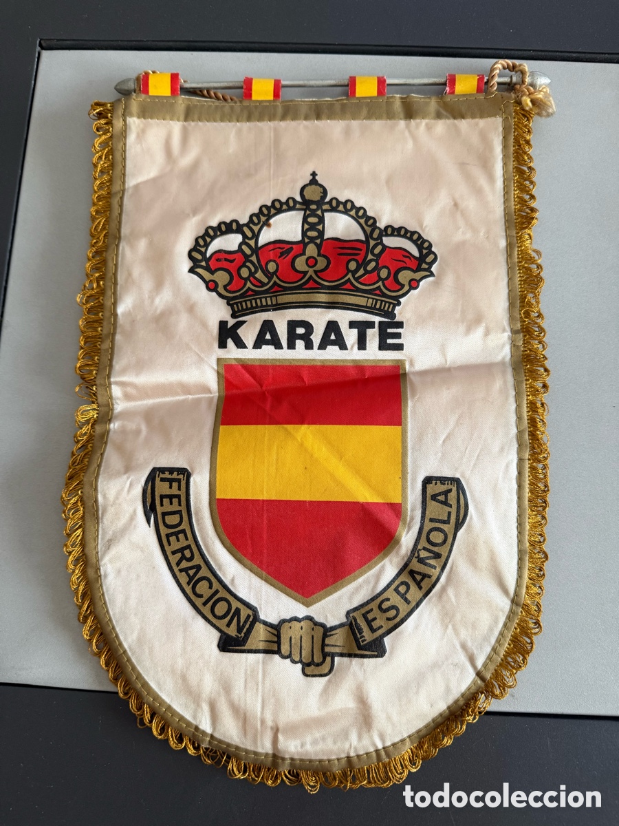 Sports collectibles: Bander&iacute;n Federaci&oacute;n Espa&ntilde;ola. KARATE