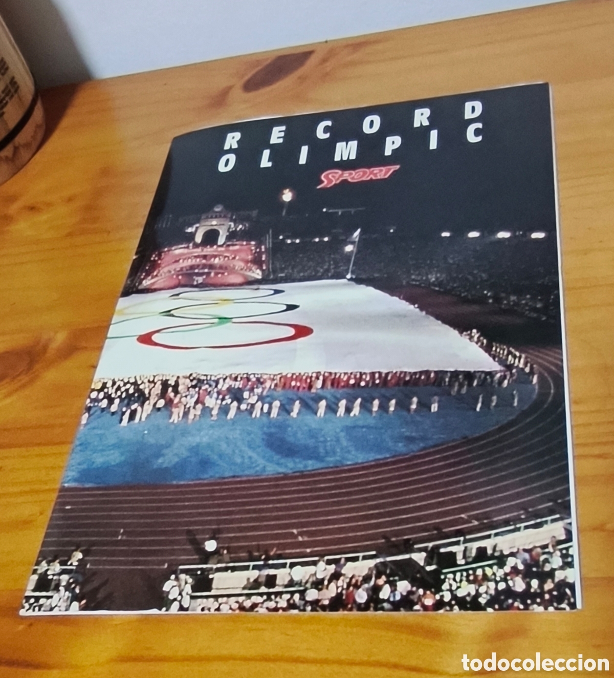 Coleccionismo deportivo: Carpeta Trozo Bandera Ol&iacute;mpica Barcelona 92 - Diario Sport (Certificado Notarial)