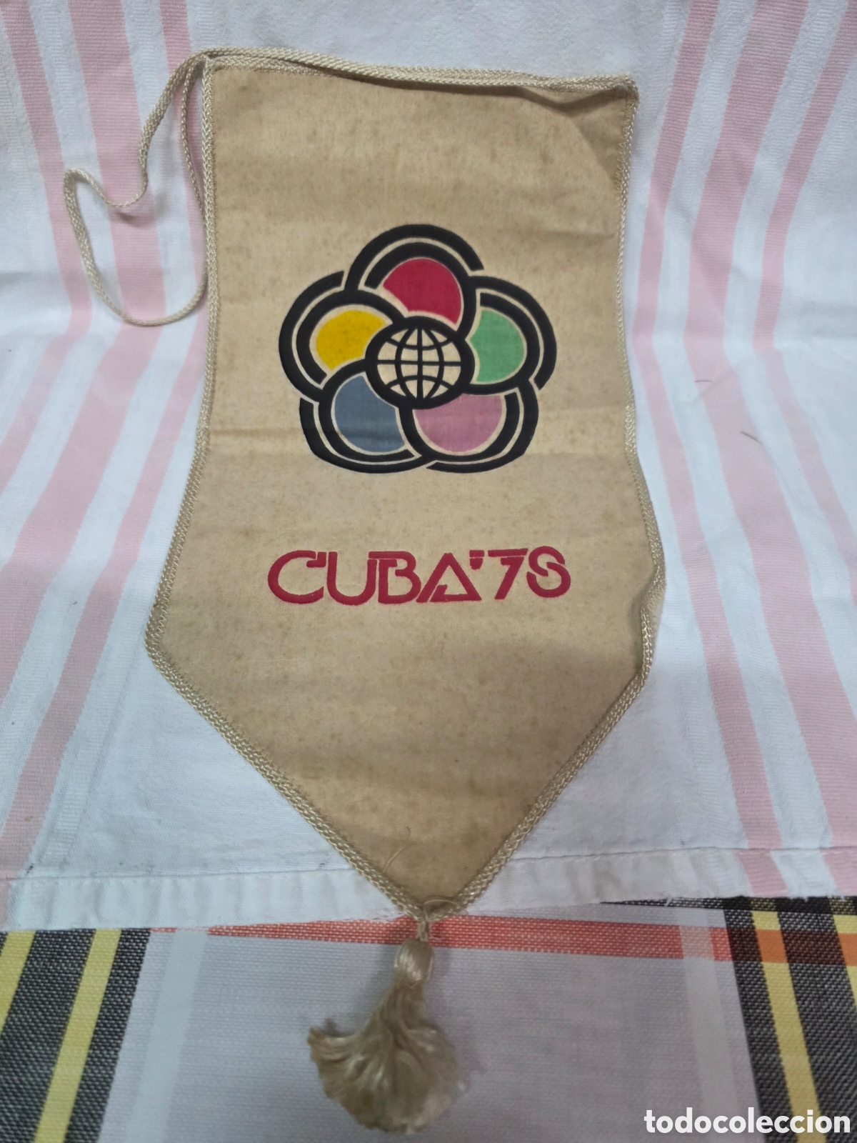 Sports collectibles: BANDERIN OFICIAL DE LOS JUEGOS CUBA '78