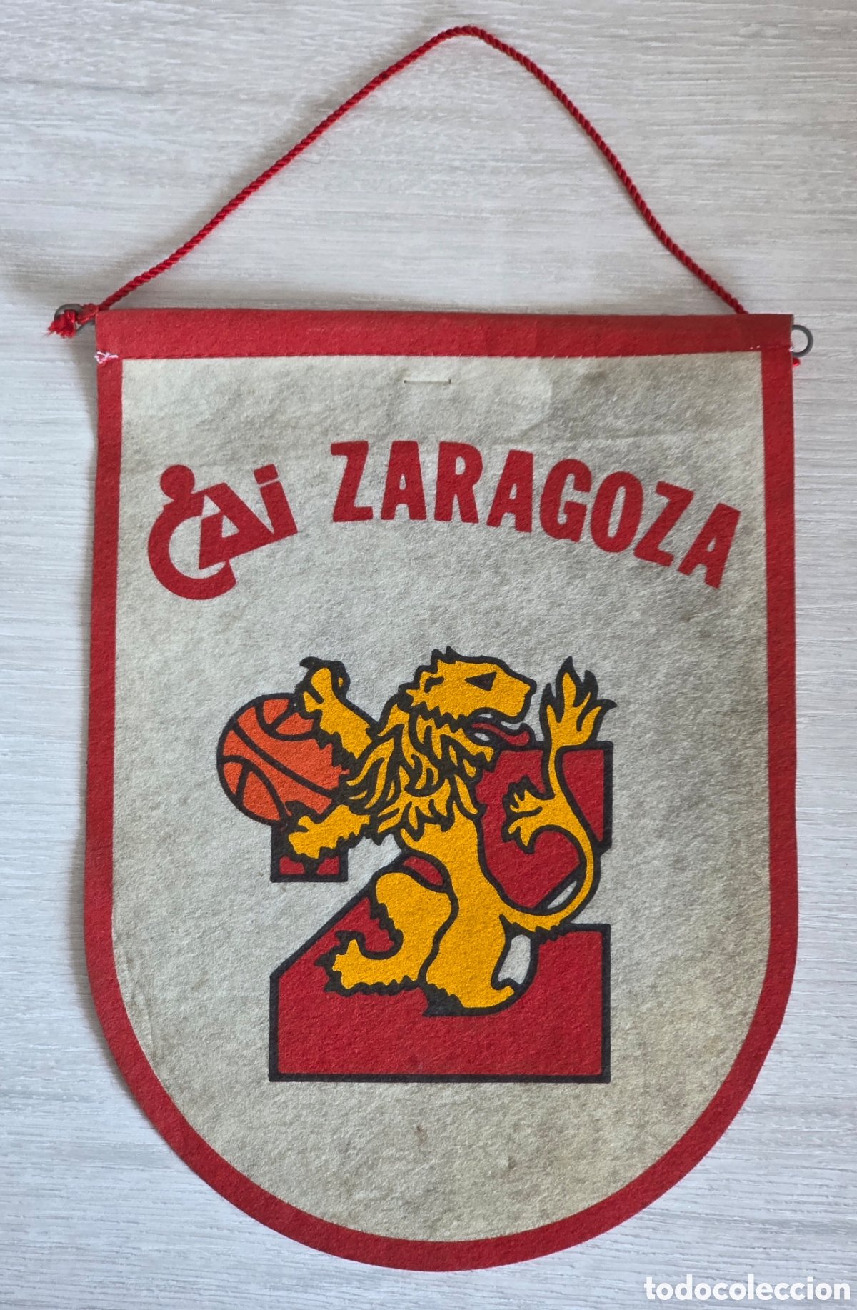 Coleccionismo deportivo: Bander&iacute;n CAI Zaragoza - Equipo Baloncesto ACB - Basket Arag&oacute;n