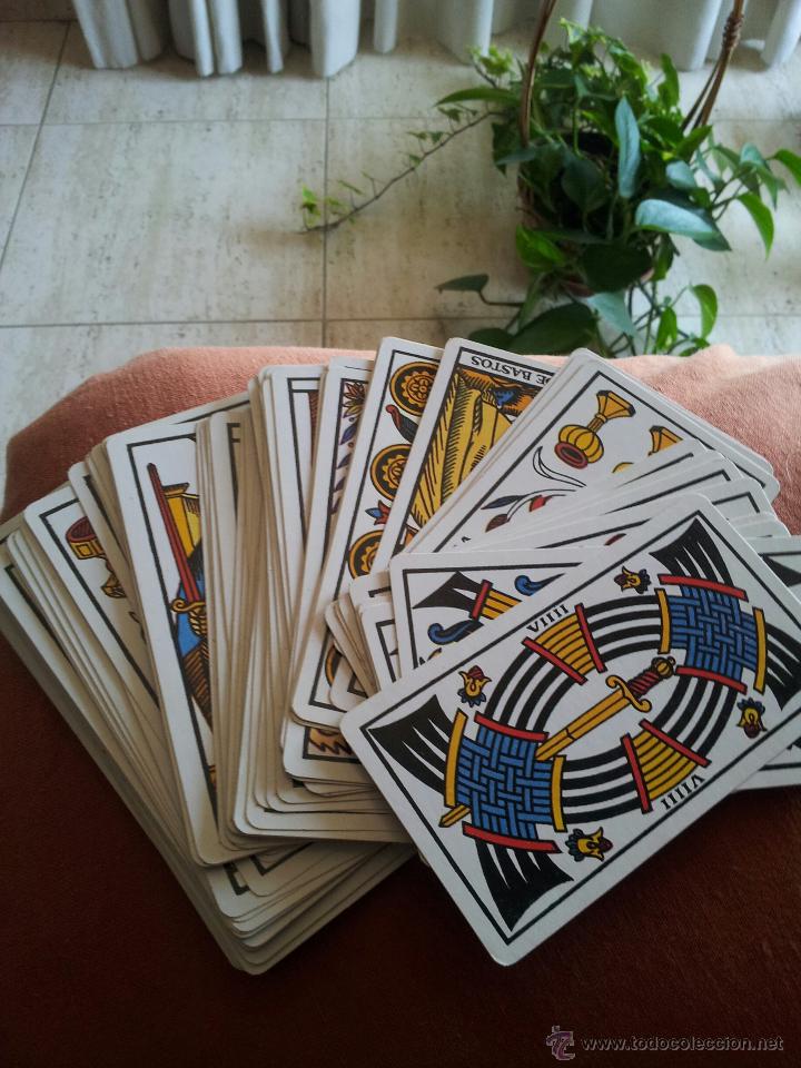 Barajas de cartas: Un mazo de cartas del Tarot - Foto 3