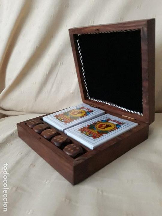 Barajas de cartas: CAJA DE MADERA CON BARAJAS Y DADOS - Foto 2