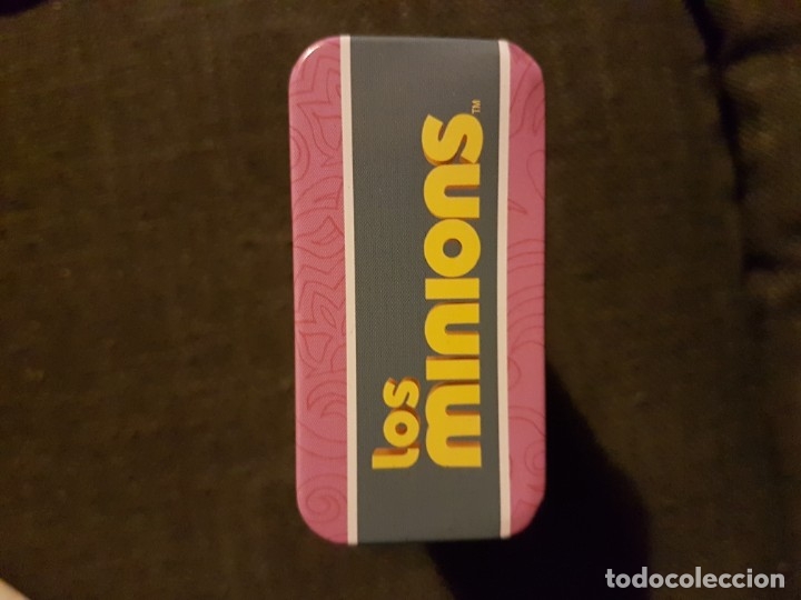 Barajas de cartas: Lata caja cartas Minions - Foto 3