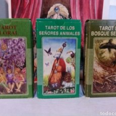 Barajas de cartas: LOTE DE 3 TAROT. FLORAL+TAROT DEL BOSQUE SECRETO +TAROT DE LOS SEÑORES ANIMALES.