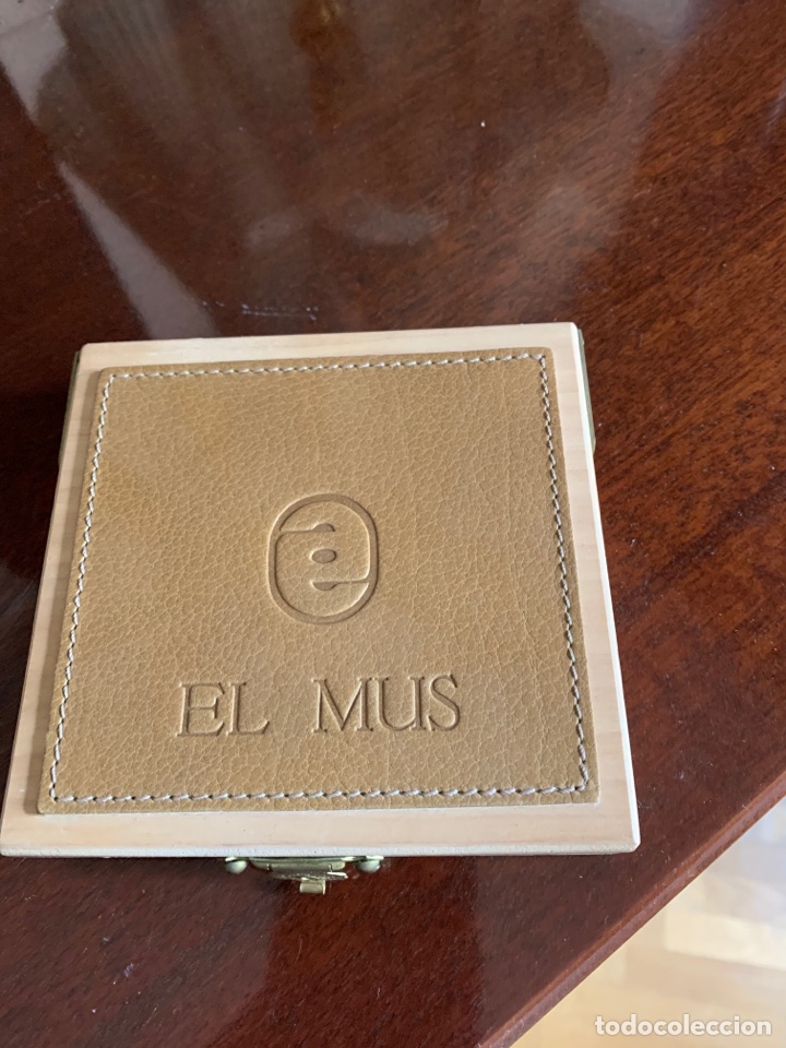 Barajas de cartas: Juego de mus con estuche y amarracos - Foto 1