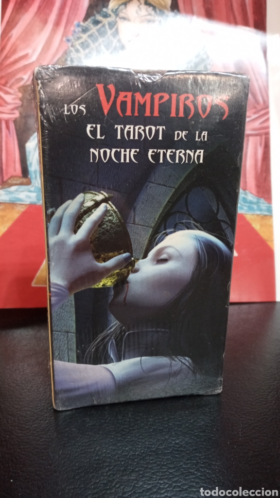 Barajas de cartas: TAROT DE LOS VAMPIROS. DAVIDE CORSI.A&Ntilde;O 2009 - Foto 3