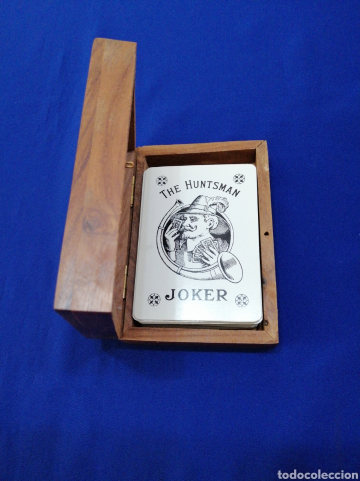 Barajas de cartas: NAIPES COMAS POKER EN CAJA MADERA - Foto 1