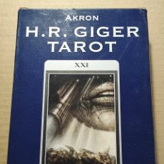 Barajas de cartas: TAROT - H. R. GIGER- LIBRO+CARTAS+PÓSTER (CON ESTUCHE) - EN INGLÉS. Lote 376242969