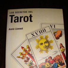 Barajas de cartas: LIBRO DE LOS SECRETOS DEL TAROT224 PAGINAS EN COLOR PERFECTO ESTADO. Lote 376749849