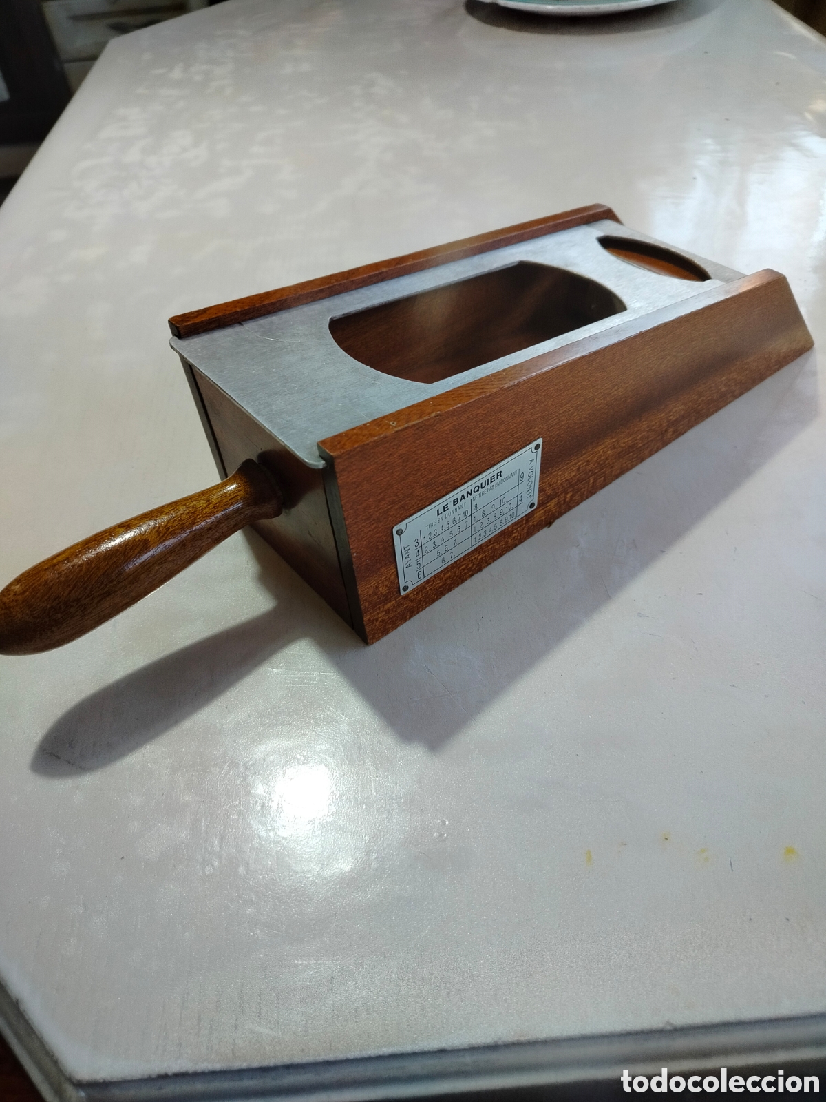 Barajas de cartas: Dispensador de Naipes - Foto 1