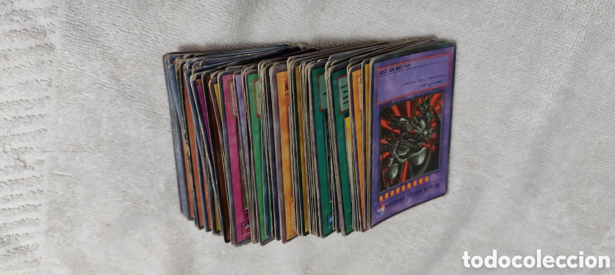 Barajas de cartas: Aproximadamente 80 cartas yu-gi-oh - Foto 1