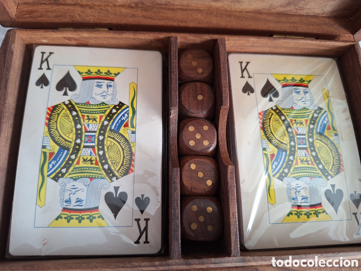 Barajas de cartas: Estuche de madera con cartas y dados - Foto 3