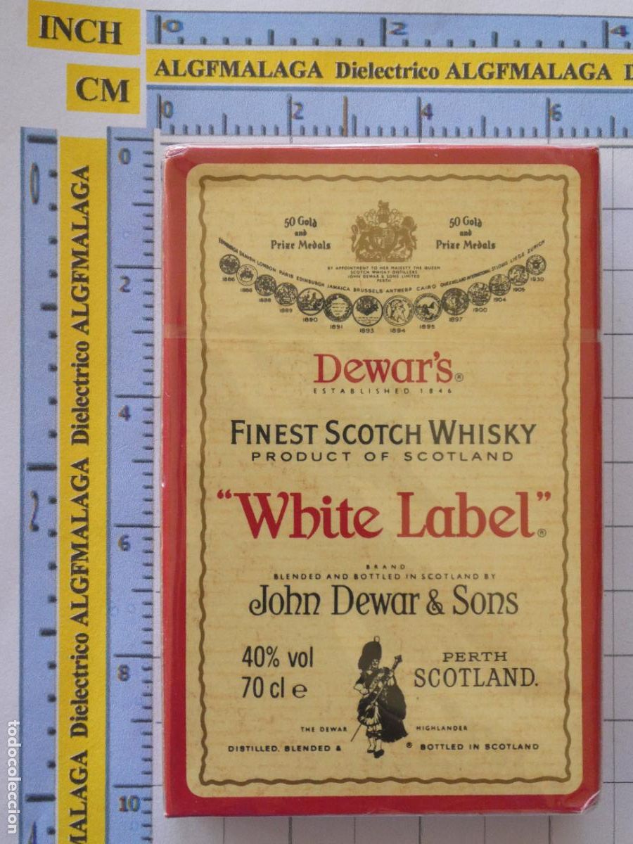 Barajas de cartas: BARAJA DE CARTAS ESPA&Ntilde;OLA. FOURNIER. WHISKY WHITE LABEL DEWAR'S. PRECINTADA. 100GR