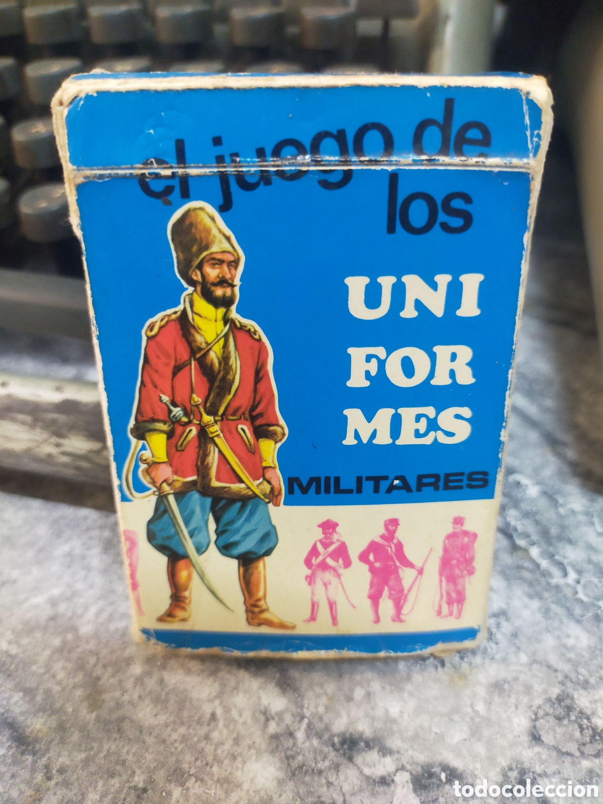 Barajas de cartas: Juego de cartas Uniformes Militares
