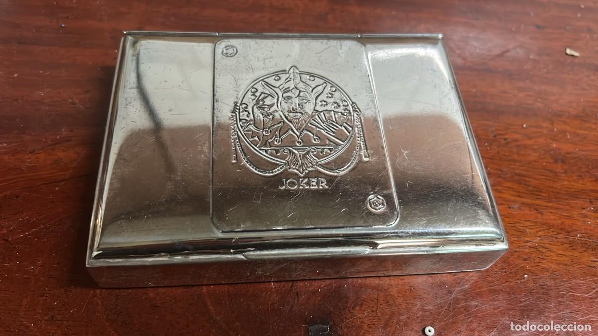 Barajas de cartas: CAJA PLATEADA JOKER CON 2 BARAJAS DE POKER