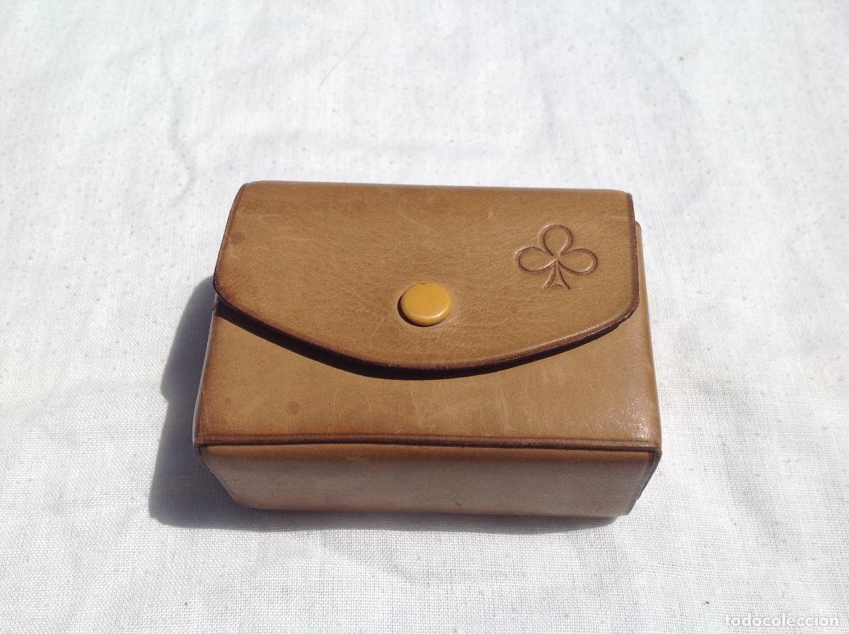 Barajas de cartas: Estuche de cuero con dos barajas de pocket en miniatura