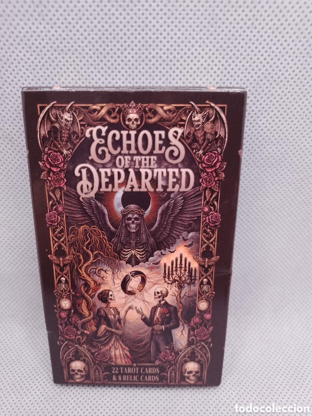 Barajas de cartas: ECHOES OF THE DEPARTURE - CARTAS DE TAROT GOTICAS
