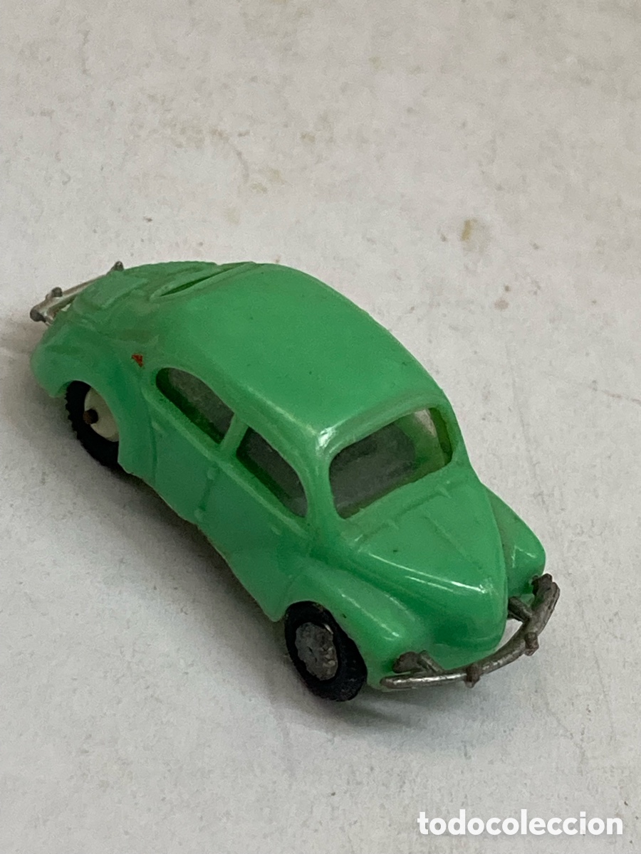 Playing Cards: Renault 4 CV (tambi&eacute;n conocido como 4/4)