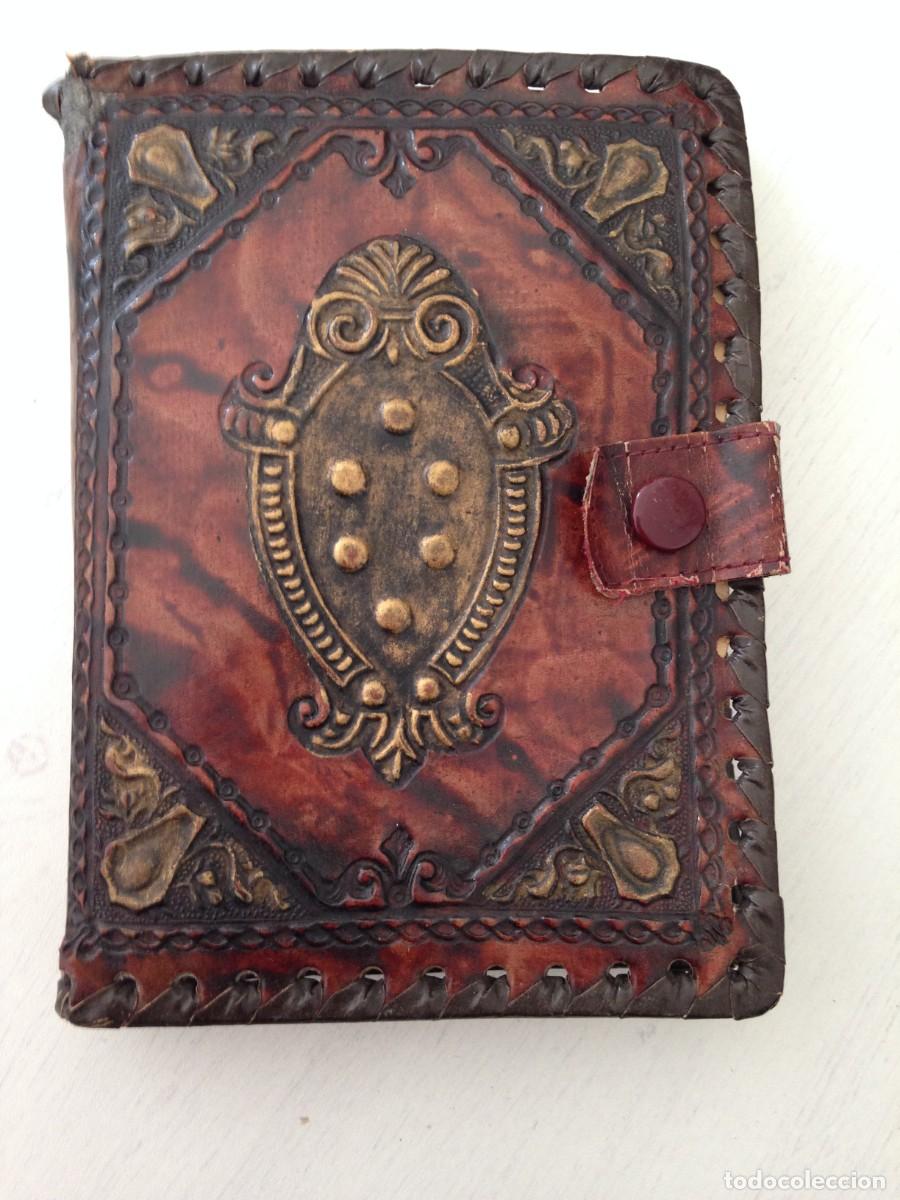 Barajas de cartas: ancien coffret d'un jeu de Bridge Florentin ( Italie ) ce coffret en cuir est orner d'un blason en c
