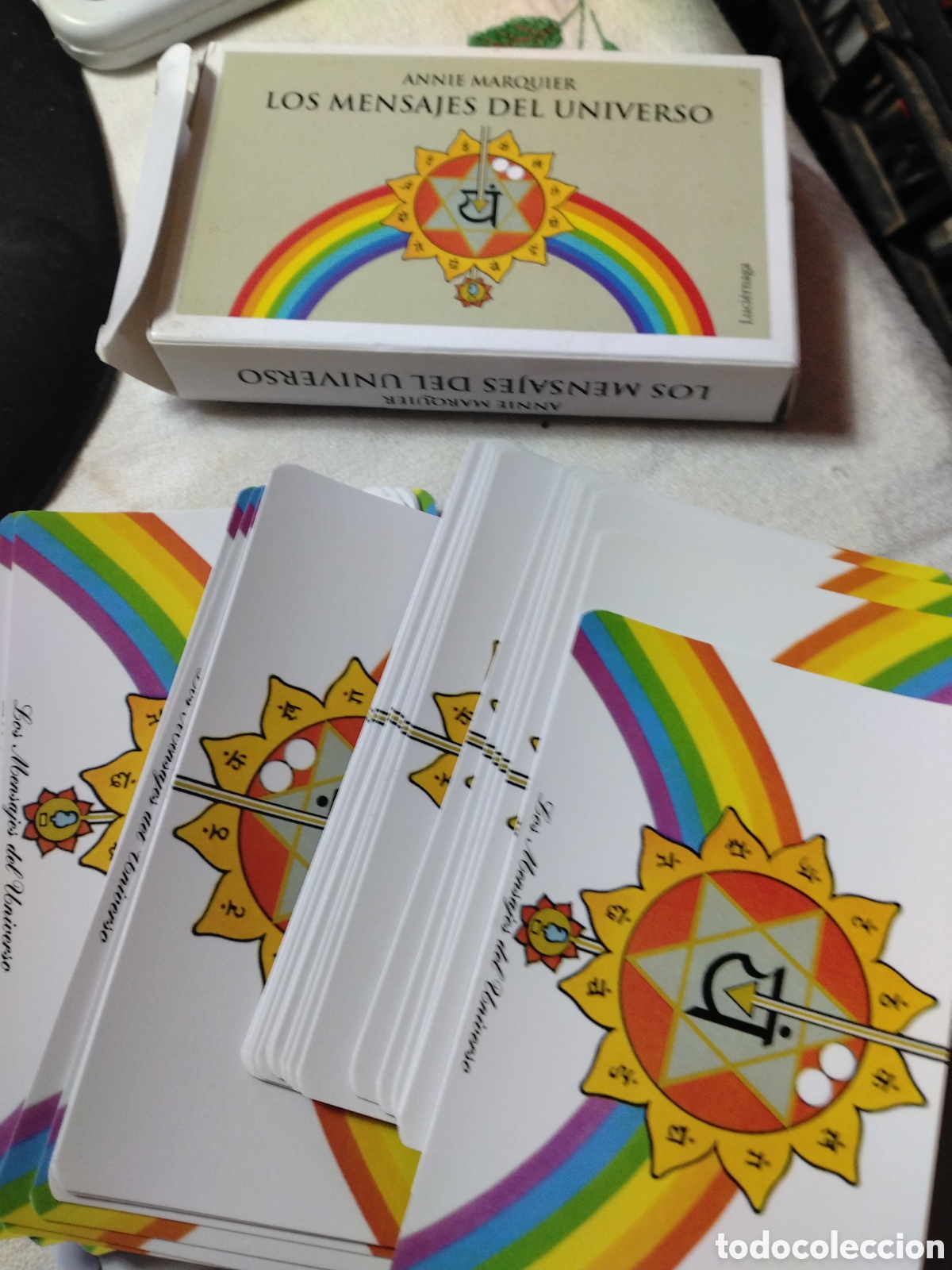 Barajas de cartas: LOS MENSAJES DEL UNIVERSO - ANNIE MARQUIER - EDICIONES LUCI&Eacute;RNAGA 2013 - 54 CARTAS.