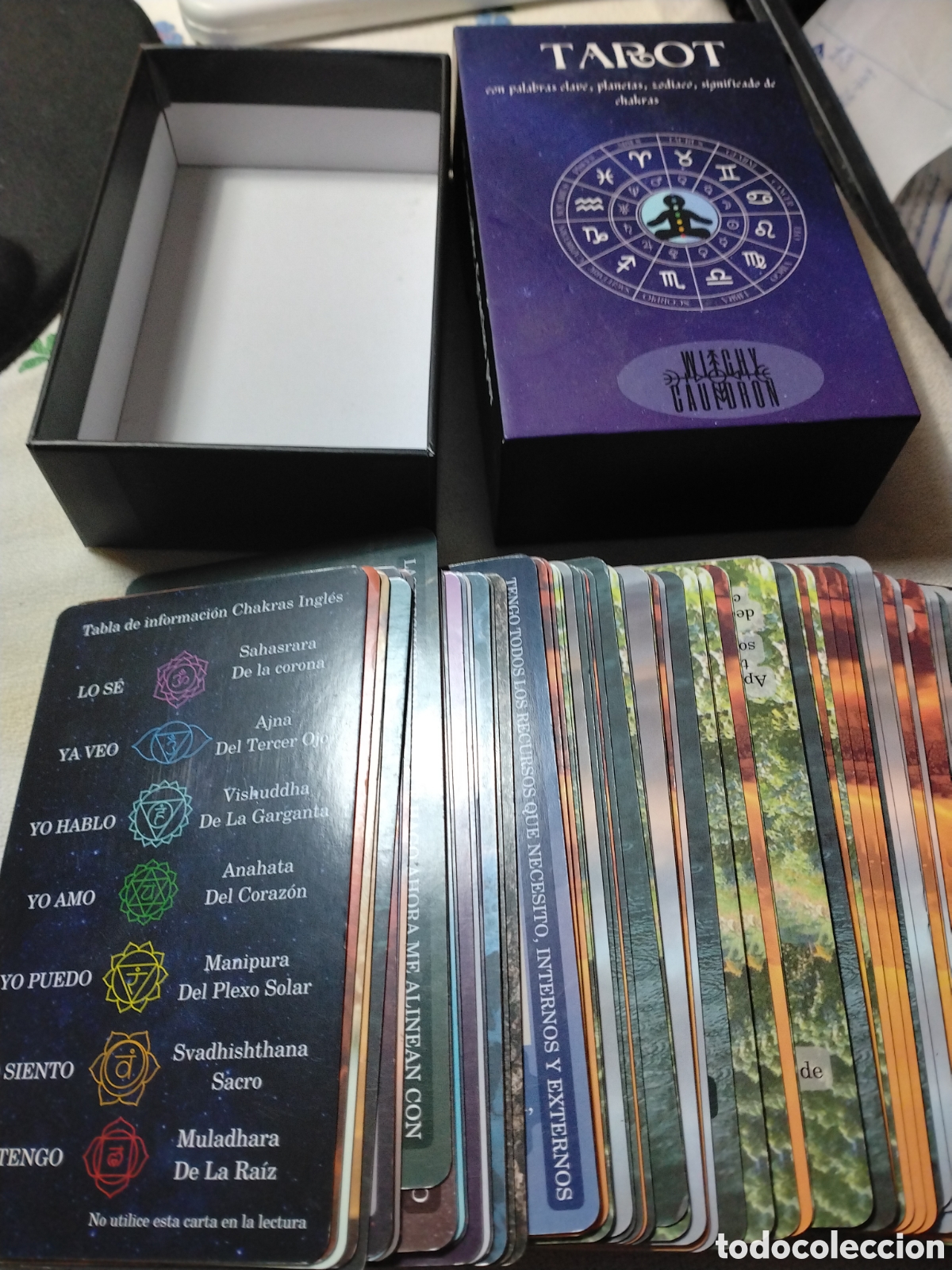 Barajas de cartas: TAROT CON PALABRAS CLAVES, PLANETAS, ZODIACO, SIGNIFICADO DE CHAKRAS - WITCHY CAULDRON 2022.