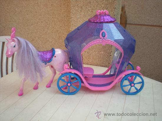 Barbie y Ken: carroza y caballo de barbie - Foto 1