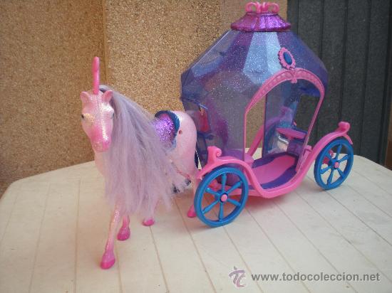 Barbie y Ken: carroza y caballo de barbie - Foto 2