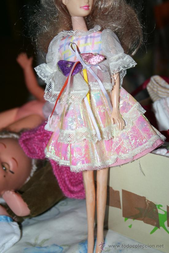 Barbie y Ken: vestido mu&ntilde;eca barbie - Foto 1