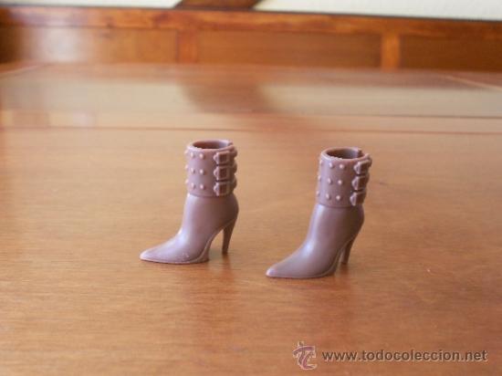 Barbie y Ken: ACCESORIOS Y ROPA DE BARBIE: BOTAS - Foto 1