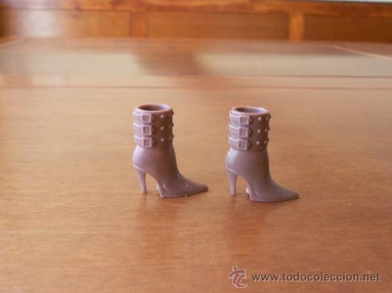 Barbie y Ken: ACCESORIOS Y ROPA DE BARBIE: BOTAS - Foto 2