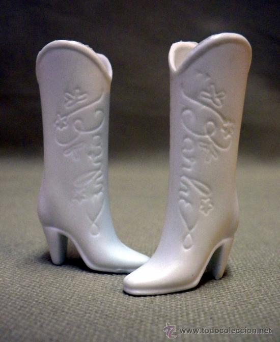 Barbie y Ken: COMPLEMENTO ORIGINAL, BOTAS BLANCAS . MU&Ntilde;ECA BARBIE - Foto 2