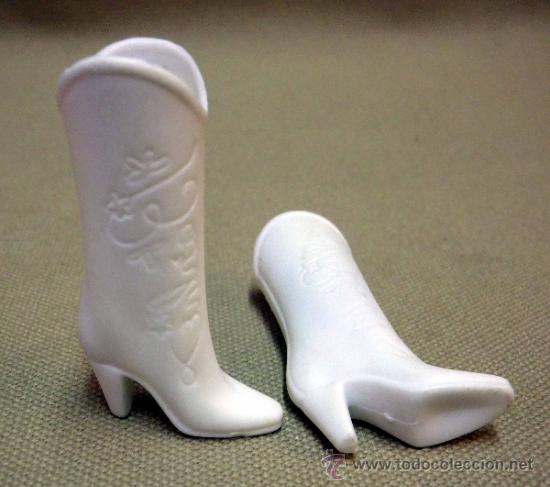 Barbie y Ken: COMPLEMENTO ORIGINAL, BOTAS BLANCAS . MU&Ntilde;ECA BARBIE - Foto 3