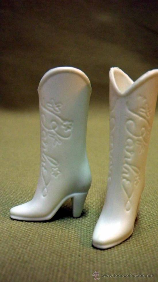 Barbie y Ken: COMPLEMENTO ORIGINAL, BOTAS BLANCAS . MU&Ntilde;ECA BARBIE - Foto 5