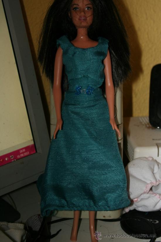 Barbie y Ken: vestido mu&ntilde;eca barbie - Foto 1