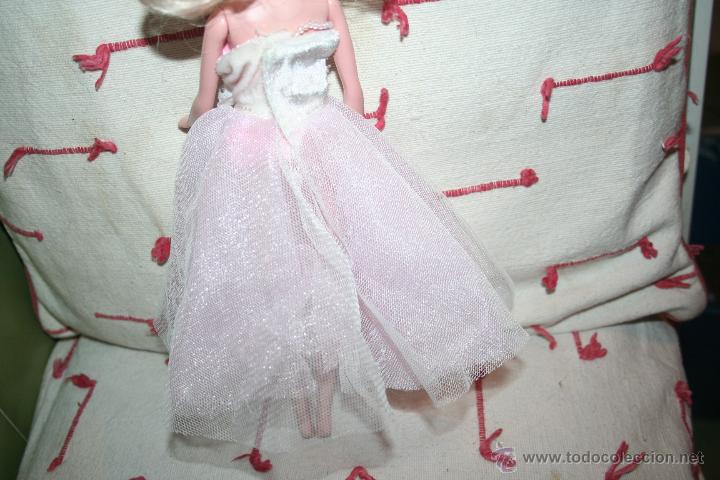 Barbie y Ken: VESTIDO mu&ntilde;eca barbie - Foto 1