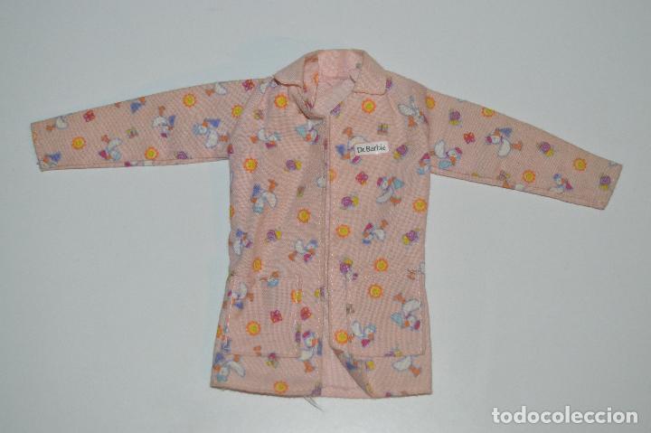 Barbie y Ken: Camisa bata de mu&ntilde;eca barbie - Foto 1