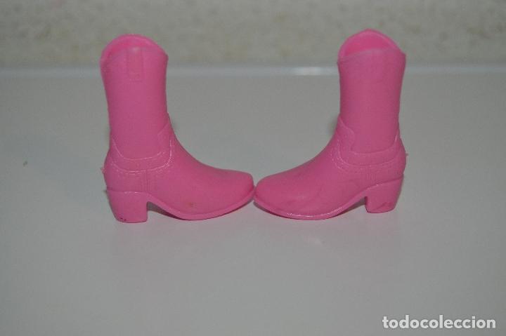 Barbie y Ken: preciosas botas de mu&ntilde;eca barbie cn1 - Foto 3