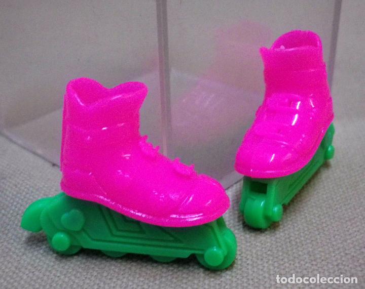 Barbie y Ken: COMPLEMENTO PARA MU&Ntilde;ECA BARBIE, ZAPATO, PATINES - Foto 3
