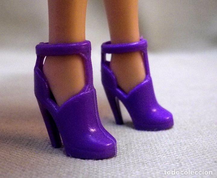Barbie y Ken: COMPLEMENTO PARA MU&Ntilde;ECA BARBIE, ZAPATO - Foto 1