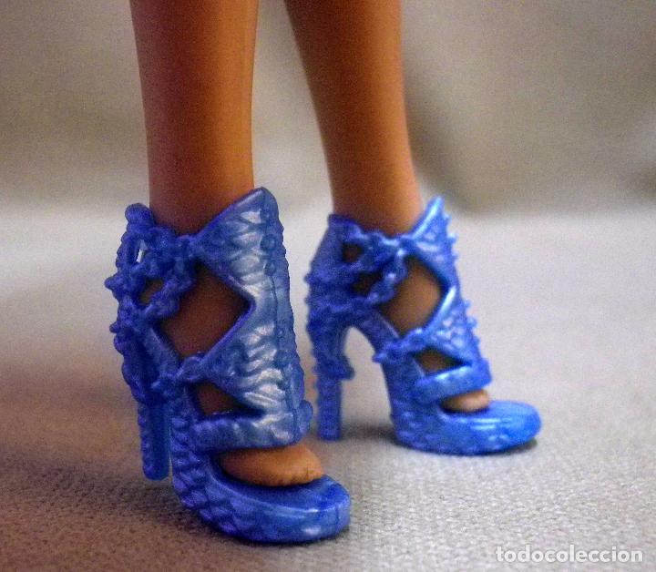 Barbie y Ken: COMPLEMENTO PARA MU&Ntilde;ECA BARBIE, ZAPATO - Foto 1